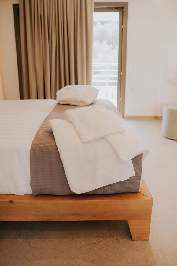 Elia Boutique Hotel Parga Esterno foto